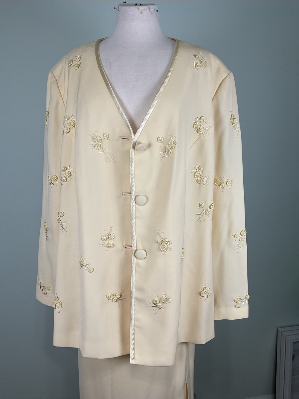 Vintage Giorgio Fiorlini Plus Size 28 W 2-Piece Skirt Set Buttercream, Church